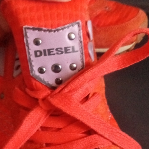 Diesel Bold Red Sneakers - Picture 2 of 15